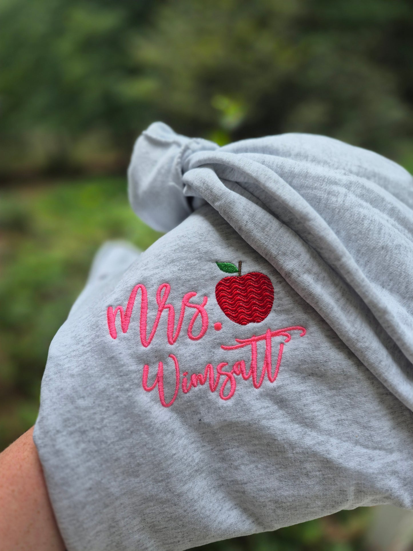 Apple / teacher embroidery q zip