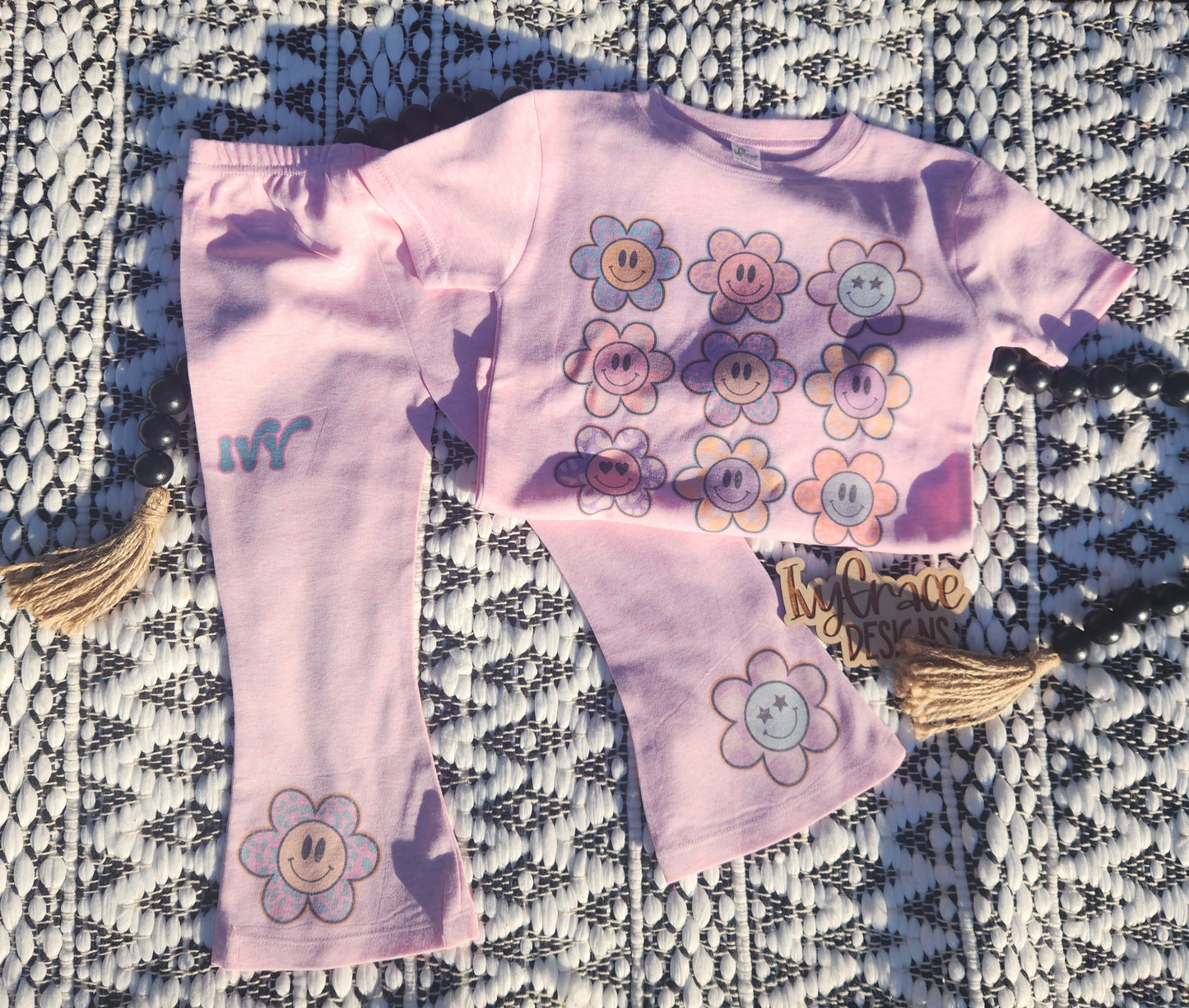 Smiley flowers lounge set (pink) name or no name