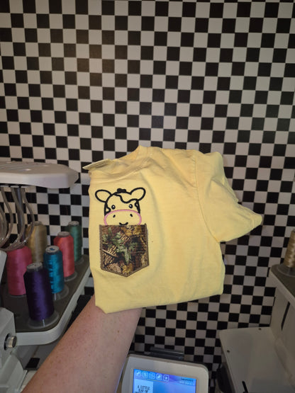 YXS (4/5) cc tee pocket peeper cow