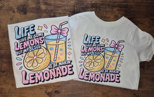 He be making lemonade 🍋