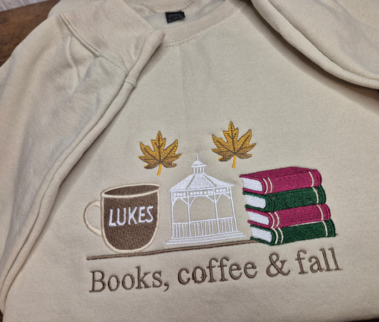 Books, coffee & fall ☕️🍂