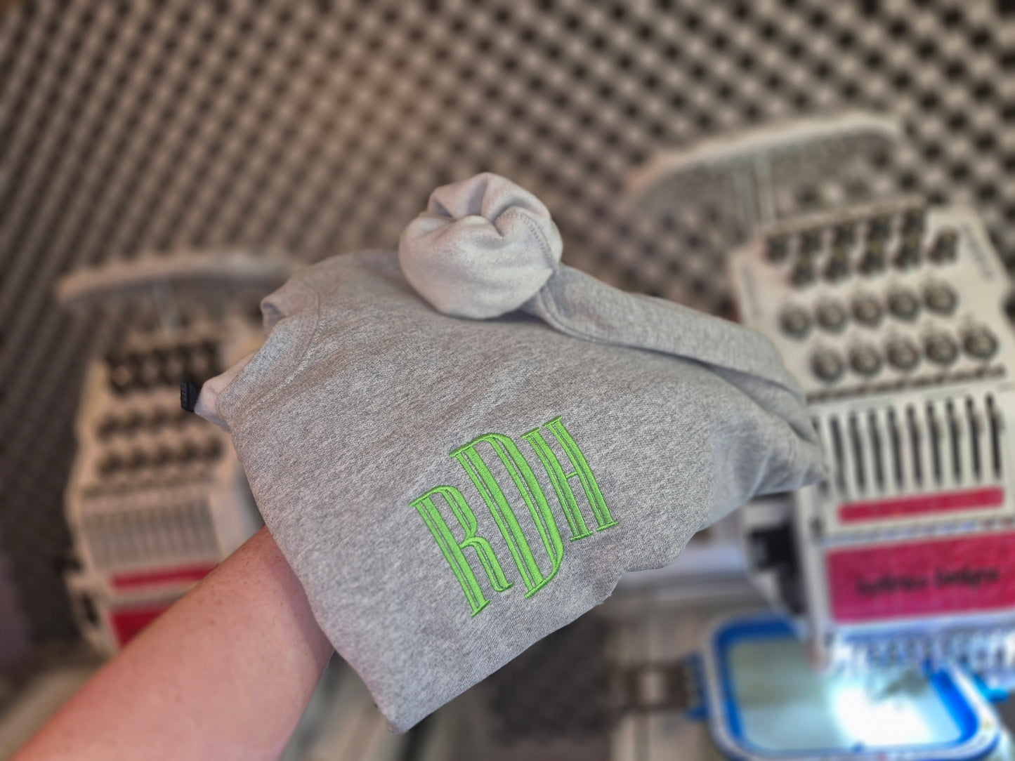 Block monogram sweatshirts ⚡️