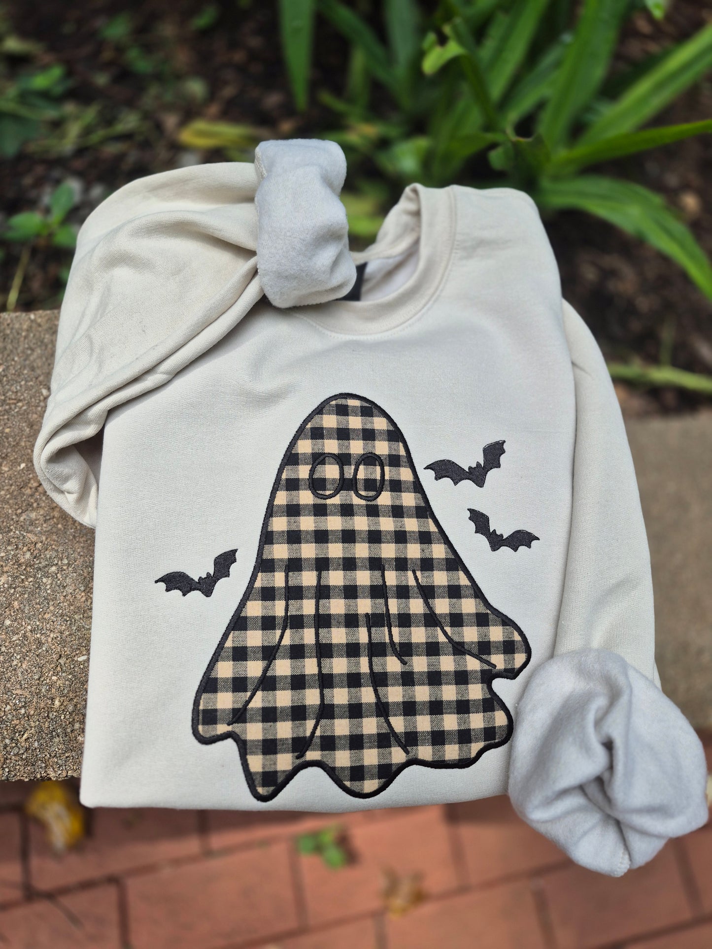 Neutral ghosty cc tees & gildan crews